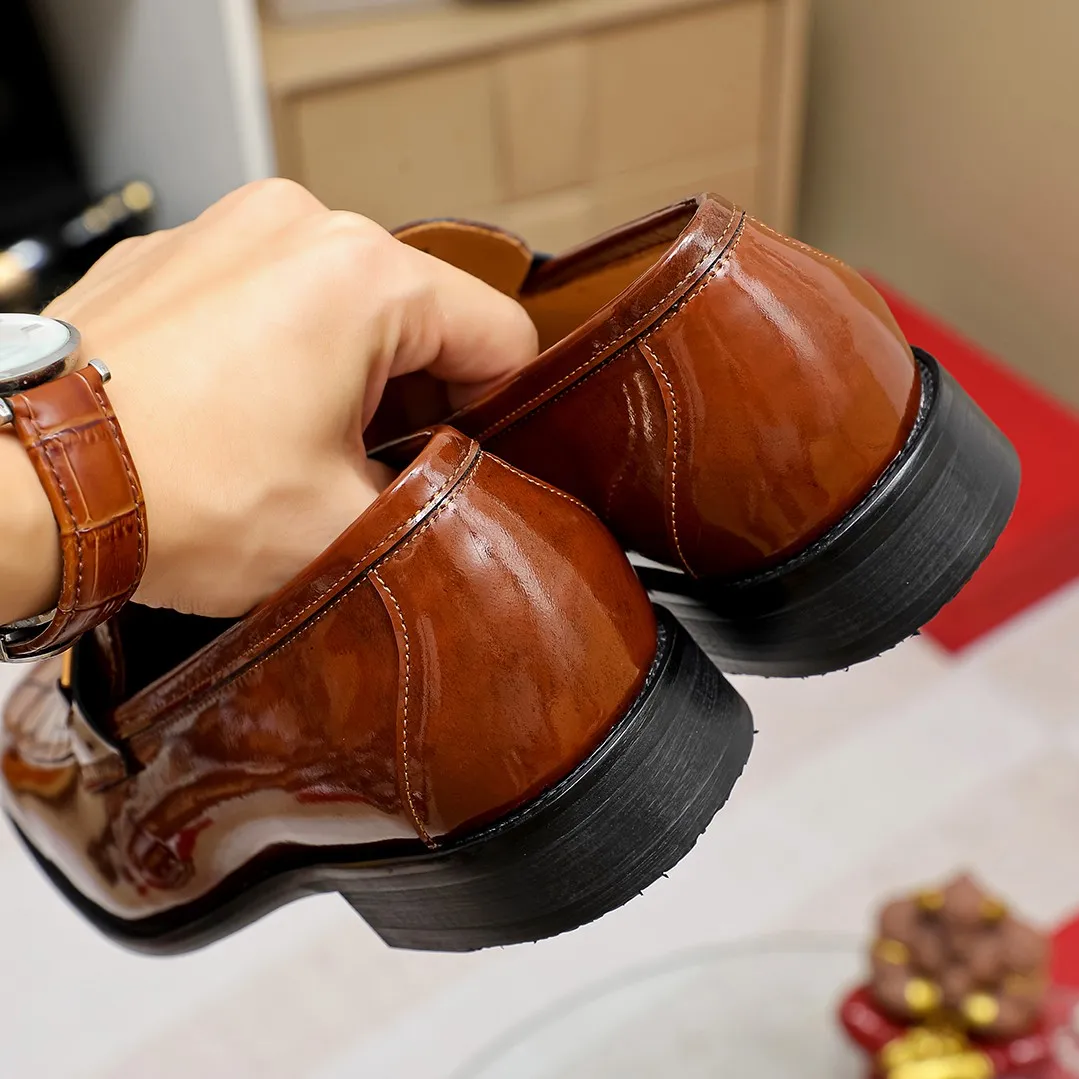 Men's shoes 💰460🕷🕷🐂【Ferragamo】Ferragamo Popular fashionable casual shoes🇨🇳Official website counter 1:1 production, original mold opening💯Good quality can be seen, imported high-end first-layer waxed calfskin, water-dyed🐂leather lining🌿very clear texture, high-quality waterproof, non-slip and wear-resistant outsole🎋high quality and low price, truly handmade🍓2 colors available! Code number 38-44......(45.46 customized)